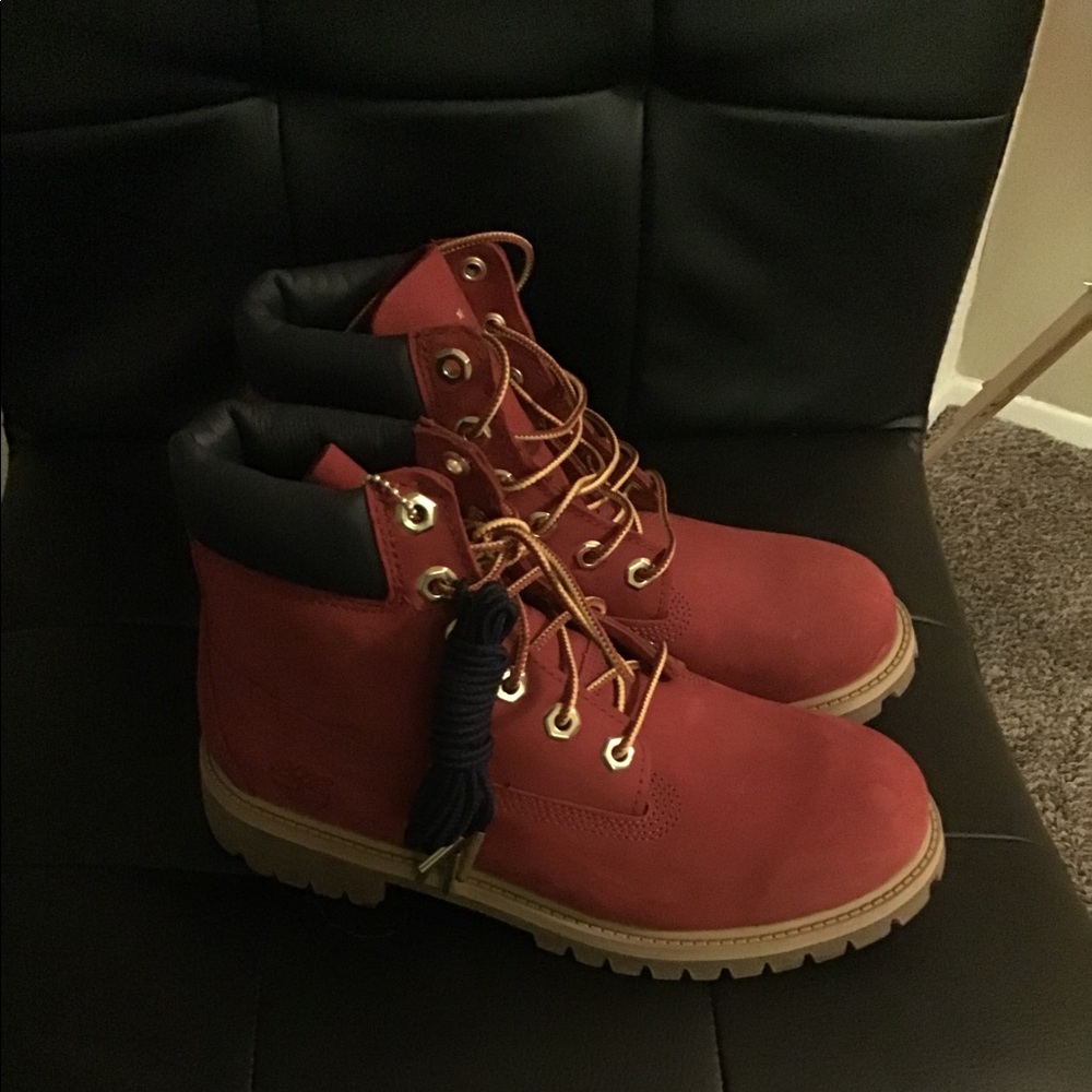 Timberlands - Picture 2 of 2